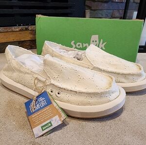Sanuk Women's Size 10 shoes